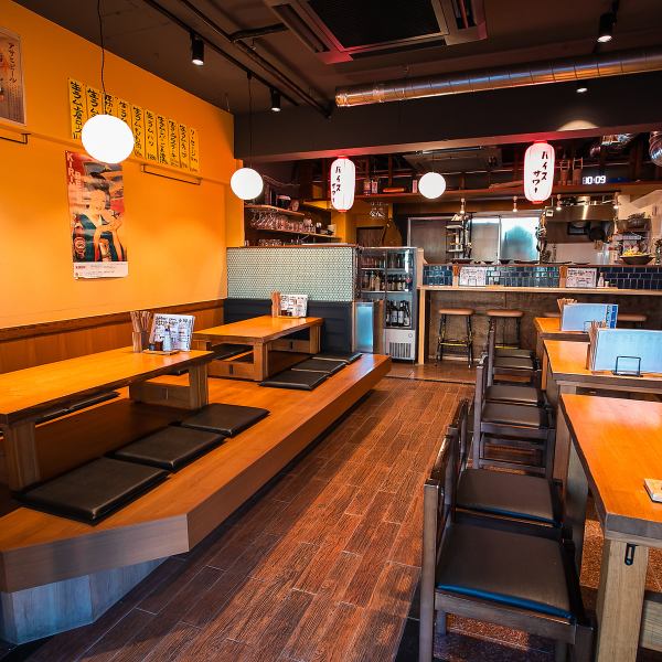レトロな空気と今っぽい雰囲気の混合した、清潔感のある店内。ご友人や会社仲間との飲み会から、デート・女子会までどんなシーンにも対応できる空間です◎