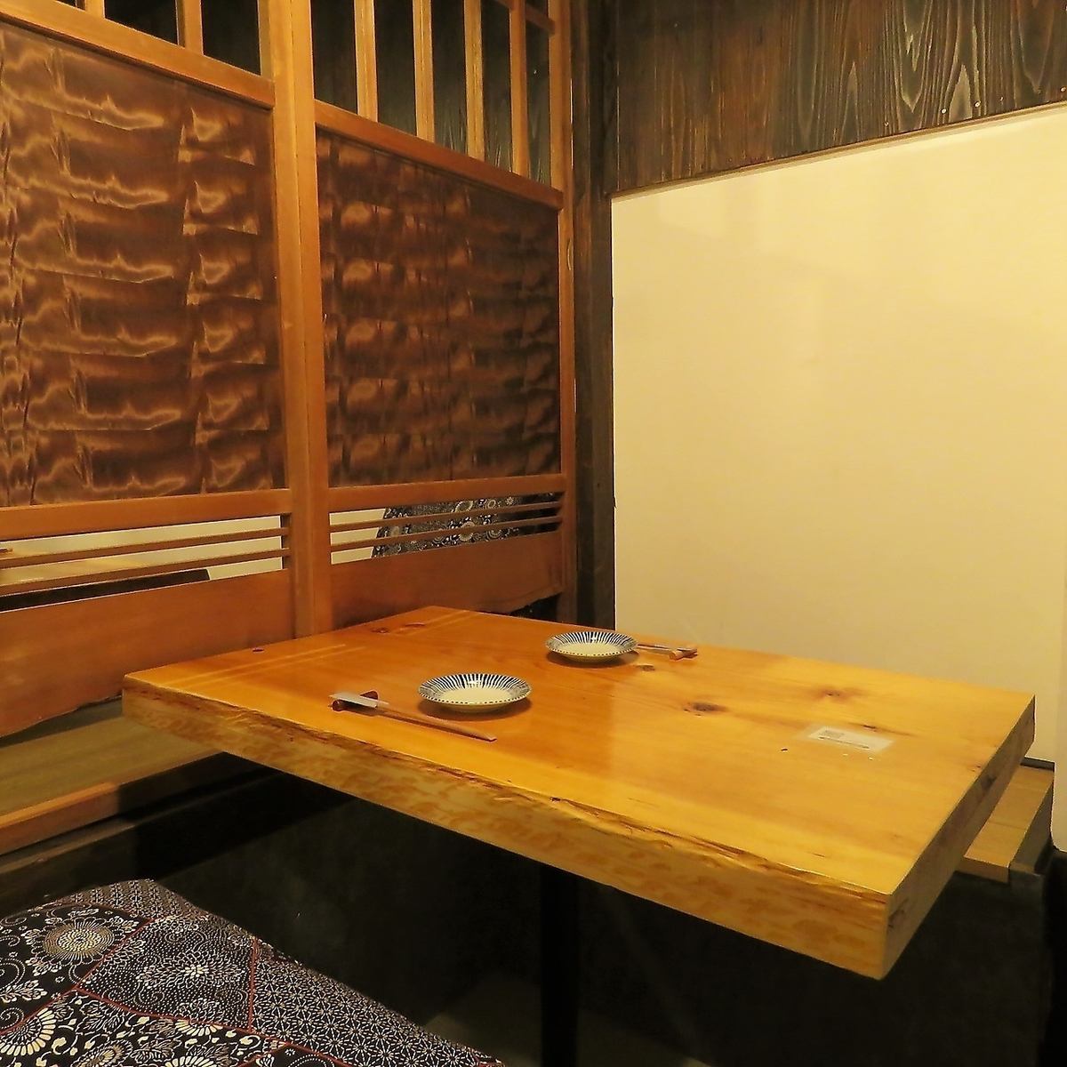 落ち着いた和の個室空間。お食事をゆったりとお愉しみ頂けます。