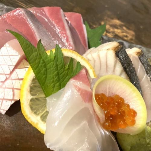 Changes every day! Extremely fresh lunch delivered directly from fishermen