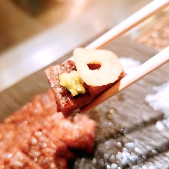 ~ 고베 쇠고기 완성 코스 ~ 고베 쇠고기 희소 부위 스테이크 등 전 8 품! 9900 엔 (세금 포함)