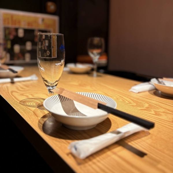 【人数に合わせて個室をご用意☆】団体様大歓迎!御利用人数に合わせた多彩な個室が自慢!宴会・歓迎会にも使える個室のご用意も!人数に合わせて調節OKなので、10名前後や20~30名などプライベート宴会や会社宴会の団体予約もどうぞ♪宴会におすすめな3H飲み放題付きコースは3,490円~◎