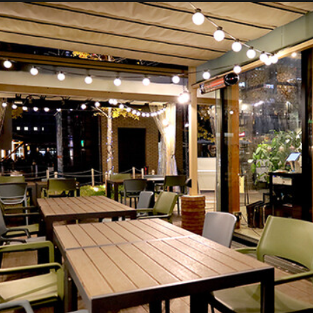 テラス席あり◆旬の薪火料理を癒しの空間で。