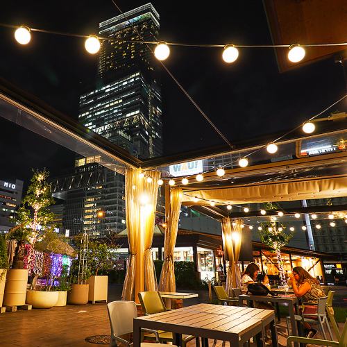 外の風を感じられ、ゆっくりお寛ぎいただけるテラス席ご用意しております。