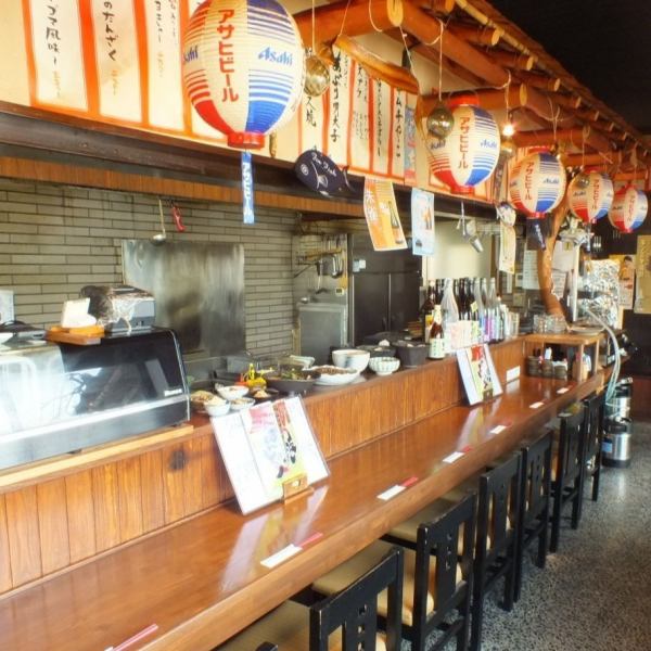 【Even one person ♪】 We are preparing 8 seats at the counter so please do not hesitate to come and visit us alone! ___ ___ ___ ___ ___ ___ ___ 0 Inside a little retro shop where Showa's atmosphere drifts Please enjoy yourself at ease.