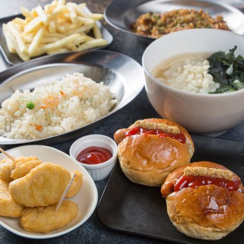 バラエティ豊かな料理で楽しむ満足のメニュー