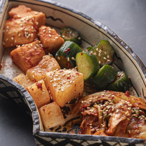 キムチ盛り合わせ