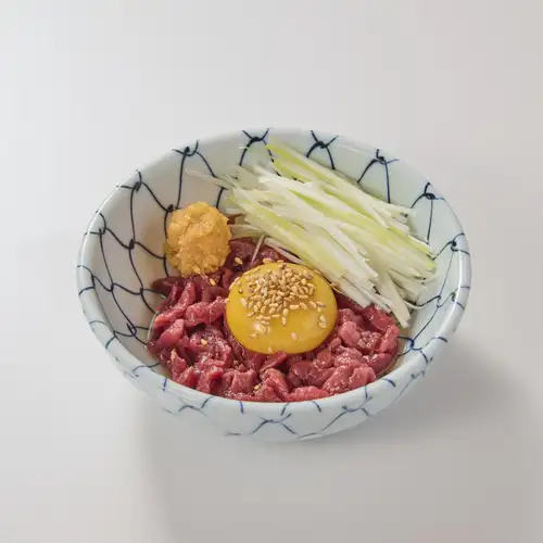 馬さしユッケ