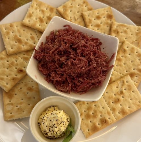 シュレッドビーフカナッペ　トリュフ仕立て