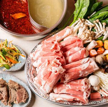 新橋駅から徒歩4分。心も身体も健康にになるモンゴルの伝統料理を食べましょう!