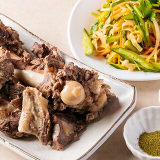 モンゴル伝統の料理を♪