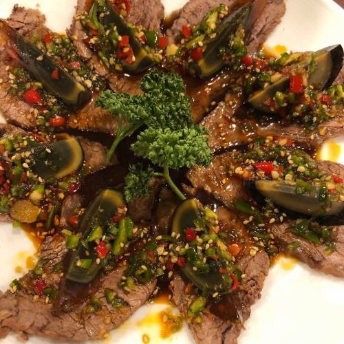 羊とピータン辛味噌和え