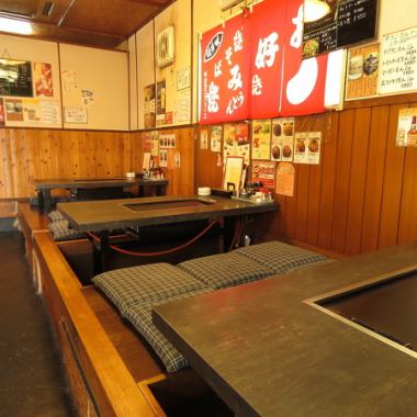 Our shop of the Japanese style is an atmosphere that makes me feel at home like as if I am at home.Please take off your shoes with important people, friends, families and colleagues, and enjoy the exciting time.
