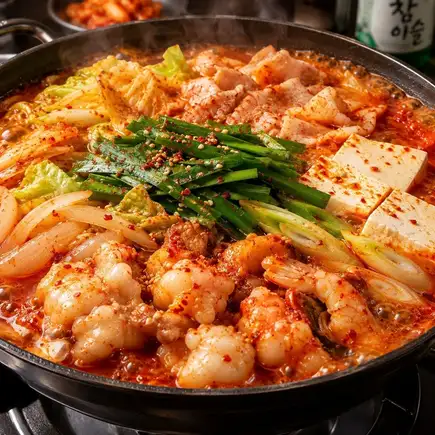 [2-hour all-you-can-drink included] Spicy and flavorful Gopchang Jeongol (Korean-style offal hot pot) course [5000 yen excluding tax]