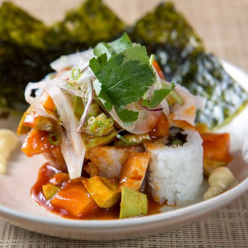salmon and avocado korean sushi roll