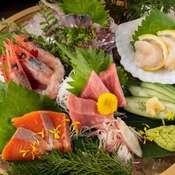 Assortment of 4 kinds of sashimi