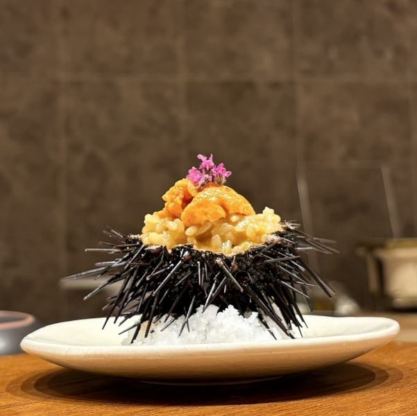 【贅沢の極み】岩手産紫雲丹×赤酢シャリの特別一貫寿司