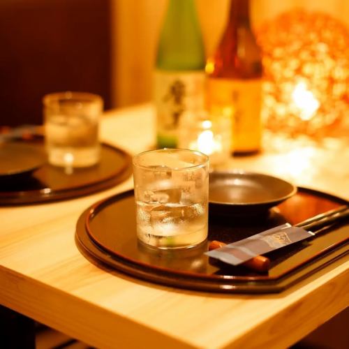 広々とした完全個室席を多数ご用意しており、飲み放題付きの宴会コースも予算に合わせてお選び頂けるようになっております。当日予約ももちろんOK♪お気軽にご予約や空席確認などお問い合わせくださいませ♪是非当店で特別な時間をお過ごしください!!プライベート空間完備のカップルシートもございます!!