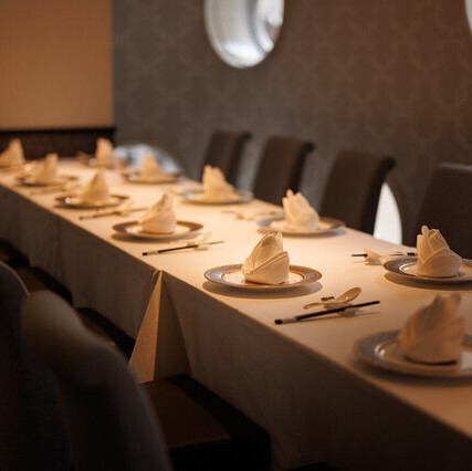 他のお客様に気兼ねなく、お客様だけのプライベートな時間を心ゆくまでお過ごしいただけます◎大切な方との語らいや、ご友人との楽しい食事など、様々なシーンでご利用ください!都会の喧騒を忘れさせてくれる、落ち着いた雰囲気の中で、ゆっくりとおくつろぎいただけます♪