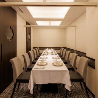 立食スタイルなら最大50名様までご利用可能！大人数でのパーティーやイベントに最適です◎
