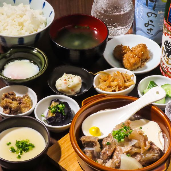 【豊富なアラカルトメニュー】一品料理や焼き物、肉刺しなどの定番料理も多数ご提供しております！
