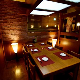 Table seats that can be used for up to 10 people are perfect for girls-only gatherings and joint parties. Good access, just a 2-minute walk from Minami-Koshigaya Station!!