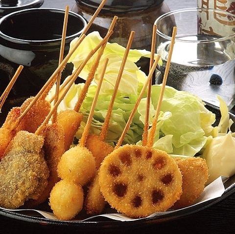 【夏季限定】【にく楽プレミアムコース】はなんと希少な馬刺しが食べ放題！さらに大人気の串揚げも食べ放題