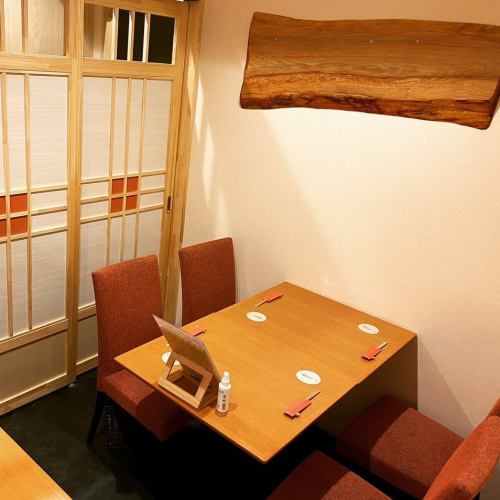 A private room with atmosphere can seat up to 6 people.