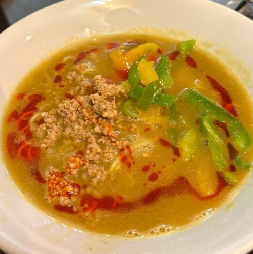 〆に◎「カレーラーメン」