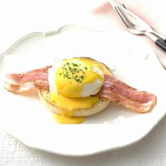 ★NEW★　夜のエッグベネディクト