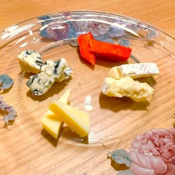 チーズ盛り合わせ　２人前