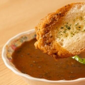 〆のスープカレー（バゲット２～３枚付）