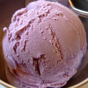 Ube ice cream (purple sweet potato ice cream)