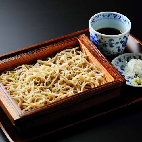 Buckwheat flour made in Hokkaido is used! Home-made soba with buckwheat flakes of 10%!