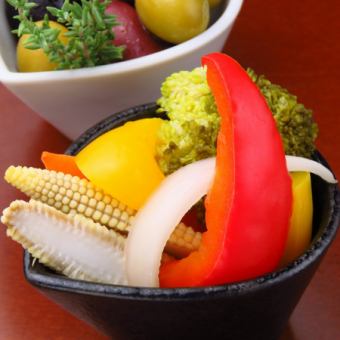 Pickles of colorful vegetables