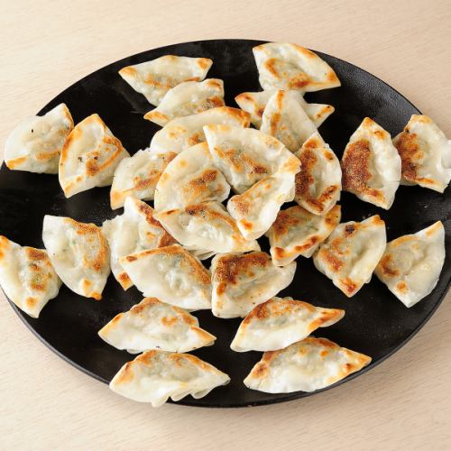 当店自慢◎手作り焼餃子★