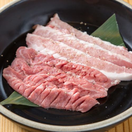 炭火で香ばしく焼き上げる
