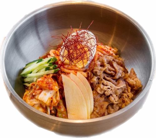 【贅沢の極み】肉毛布がのった カンテイポウビビン冷麺