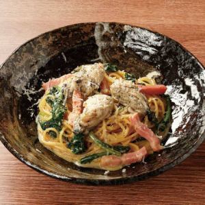 牡蠣とほうれん草のクリームソース