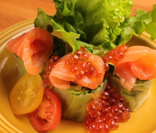 Raw spring rolls ~ Salmon and salmon roe spills ~