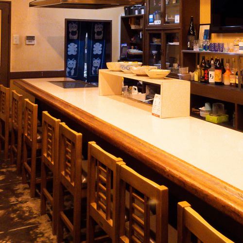 カウンター席で贅沢な時間