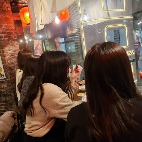 女子会・デート・ゆったり飲みにぴったりなお席