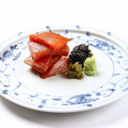名物！ 本鮪の燻製醤油和え　奄美