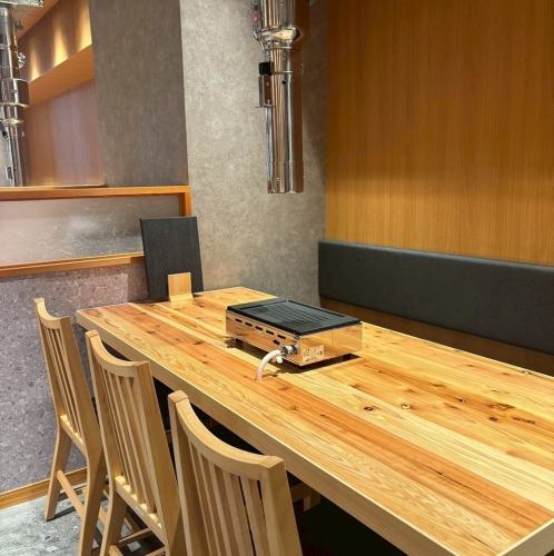 テーブル席をご用意しております。