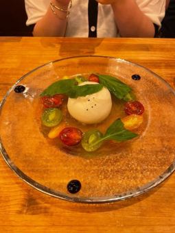 Burrata and fresh tomato caprese