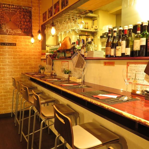One person is welcome! Counter seats with an atmosphere that makes it easy to drop in on your way home from work.Recommended for those who want to have a little drink or have a good meal ♪ We also have a wide variety of Italian side dishes.Feel free to drop by at the end of the day.