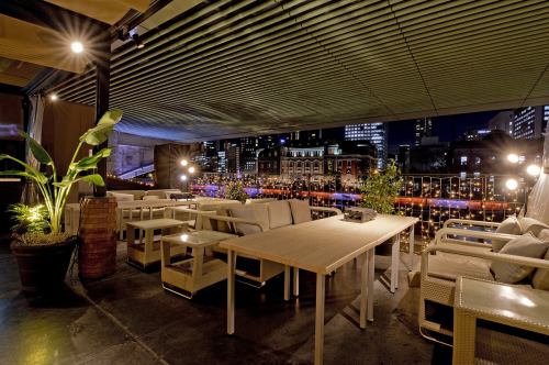 ● BBQ lounge with terrace seating