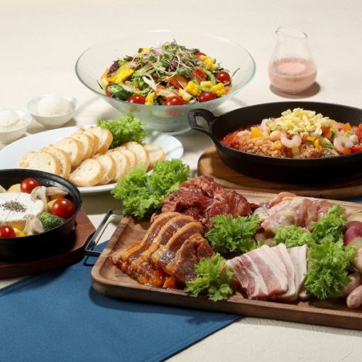 スタンダードBBQ　魚介のガーリックライス、蒸し野菜、BBQなど