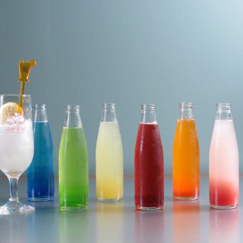 Colorful fashionable drinks [Sushi rice too.】