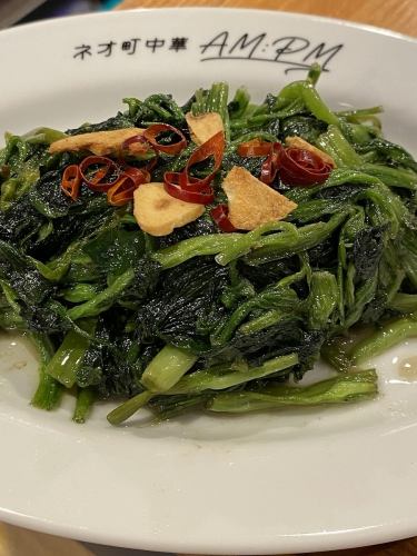 Stir-fried water spinach and green vegetables
