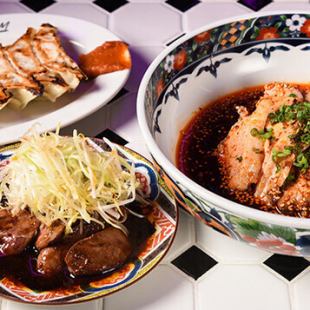 【輕鬆暢飲】著名的流口水雞肉、餃子、炒飯等，分量十足☆4,500日元（含稅），3小時無限暢飲